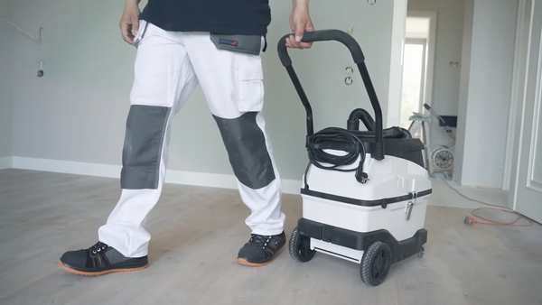 Szlifierka do gipsu Dedra DED6607 z odkurzaczem DED6607