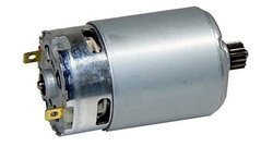 Makita silnik dc 14,4v 8280d 629823-3