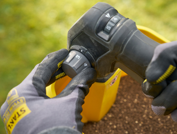 Siewnik akumulatorowy Stanley Fatmax STCOE300D1-QW