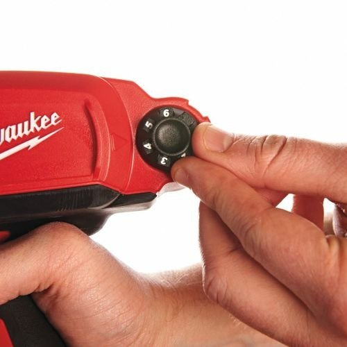 Pistolet do silikonu Milwaukee M12 PCG/310C-201B