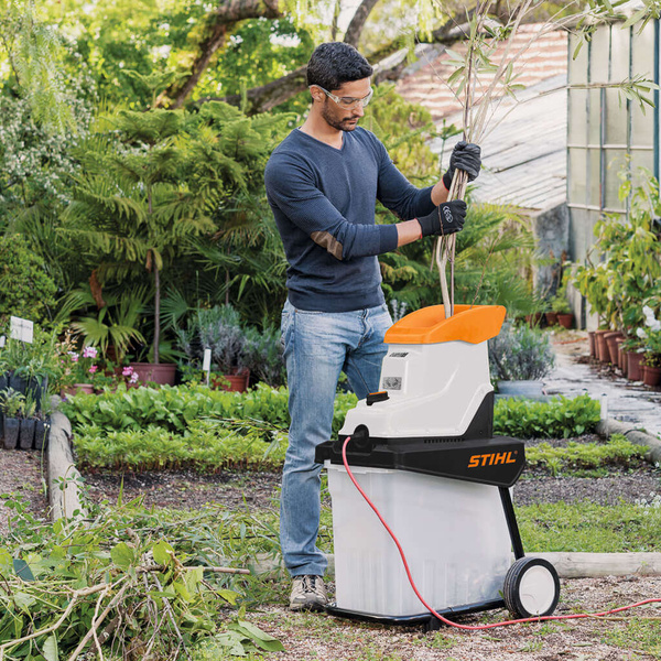 Rozdrabniacz STIHL GHE 135 L o mocy 2300W i gałęzi do 35 mm