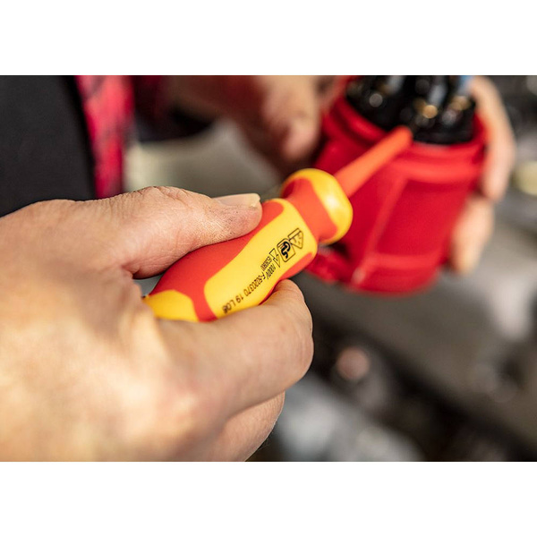 Wkrętak krzyżowy NEO Tools 1000V PH2 6 x 175 mm 04-140