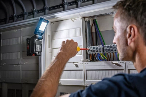 Lampa warsztatowa Bosch GLI 18V-800 0601443600