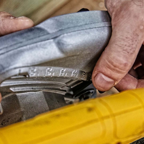 Pilarka tarczowa DeWalt DWE560