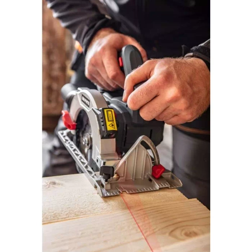 Pilarka tarczowa Graphite 58G008