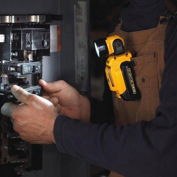 Akumulatorowa latarka LED DeWalt DCL510N