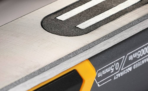 Poziomica ToughBuilt TB-H2-L-M120LH-M o długości 120 cm