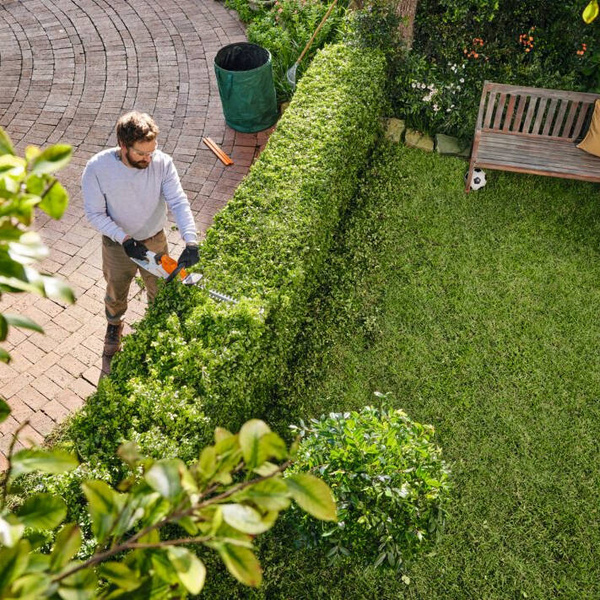 Akumulatorowe nożyce do żywopłotów Stihl HSA 30