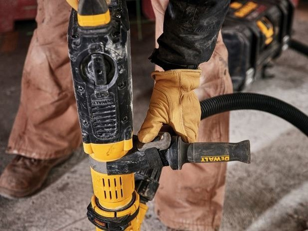 Akumulatorowa młotowiertarka SDS-Max DCH773Y2 DeWalt + 2 x akumulator + ładowarka + walizka