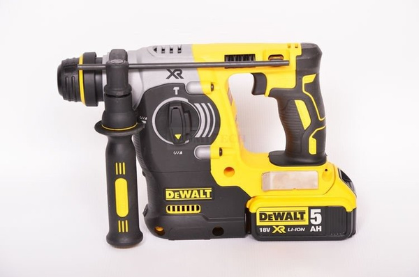 Młotowiertarka Dewalt DCH274P2