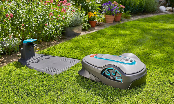 Robot koszący Gardena SILENO life, 750 m²