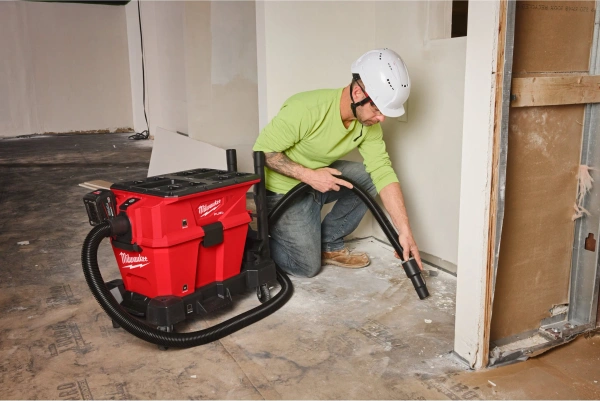 Odkurzacz akumulatorowy Milwaukee M18 FVC23L-0