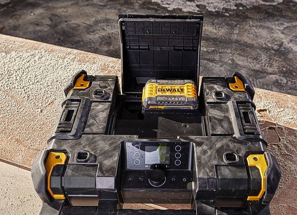 Radio Dewalt DWST1-81078