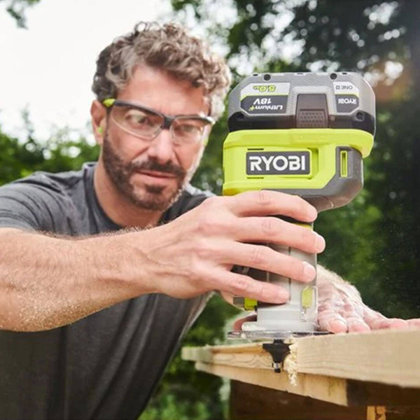 Frezarka górnowrzecionowa Ryobi RTR18-0