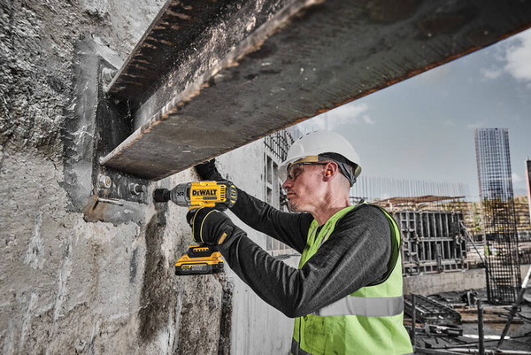 Klucz udarowy Dewalt DCF900H2T