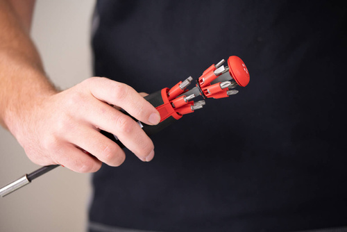 Magnetyczny wkrętak z magazynkiem bitów LiftUp 25 Wiha 38605