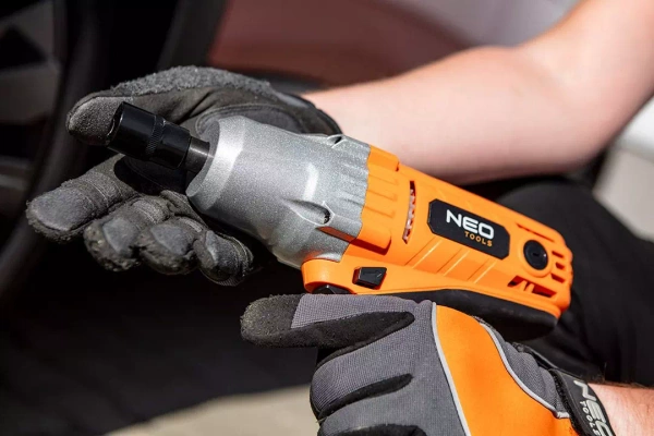 Klucz udarowy NEO Tools 04-719