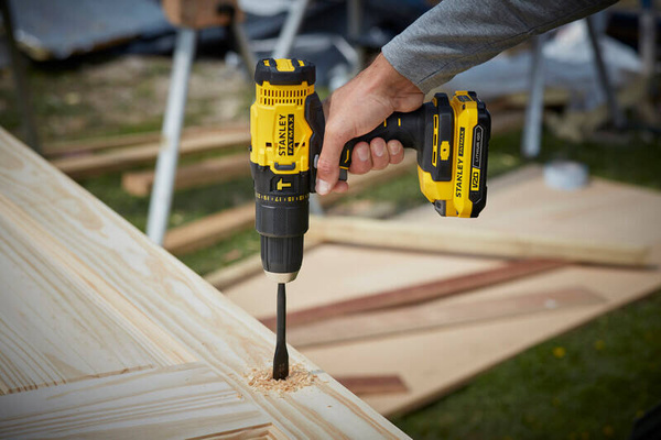 Wiertarko-wkrętarka udarowa Stanley SFMCD711D22-QW