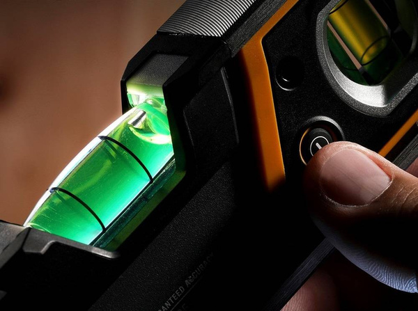 Poziomica ToughBuilt TB-H2-L-M23LH-M o długości 23 cm