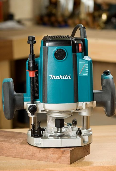 Frezarka Makita RP2301FCX