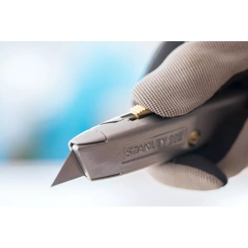 Nóż metalowy 99E z chowanym ostrzem Stanley 1-10-099