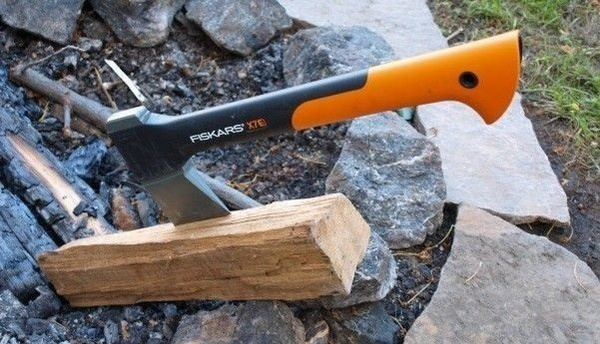 Siekiera rozłupująca Fiskars X7 - XS