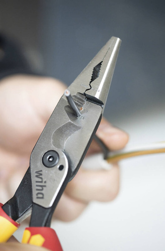 Szczypce uniwersalne 8w1 Wiha 45705