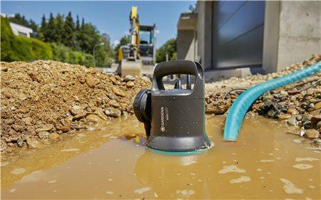 Pompa zanurzeniowa do brudnej wody 9000 GARDENA 09040-20