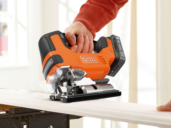 Wyrzynarka Black Decker BLCJS78N-XJ