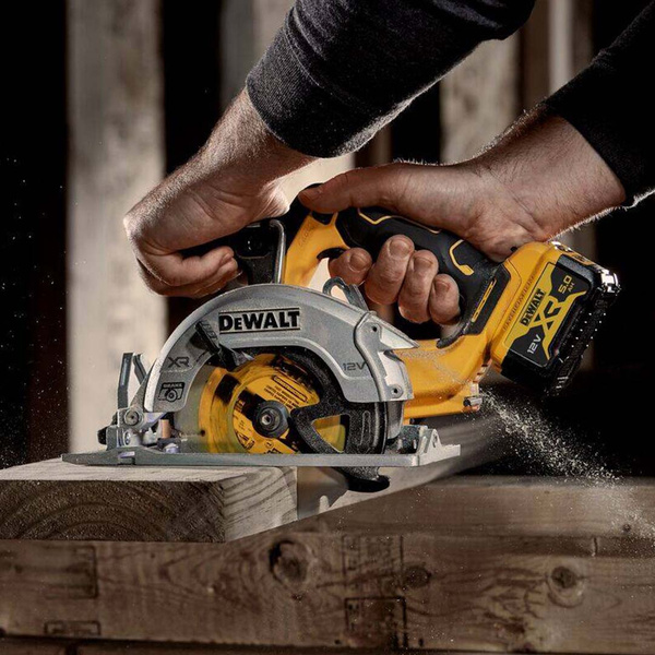 Pilarka tarczowa Dewalt DCS512N