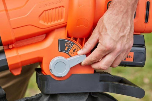 Dmuchawa akumulatorowa Black&Decker BCBLV36B