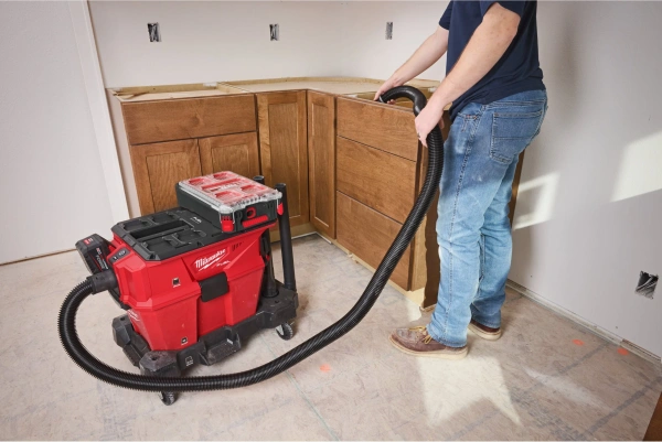 Odkurzacz akumulatorowy Milwaukee M18 FVC23L-0