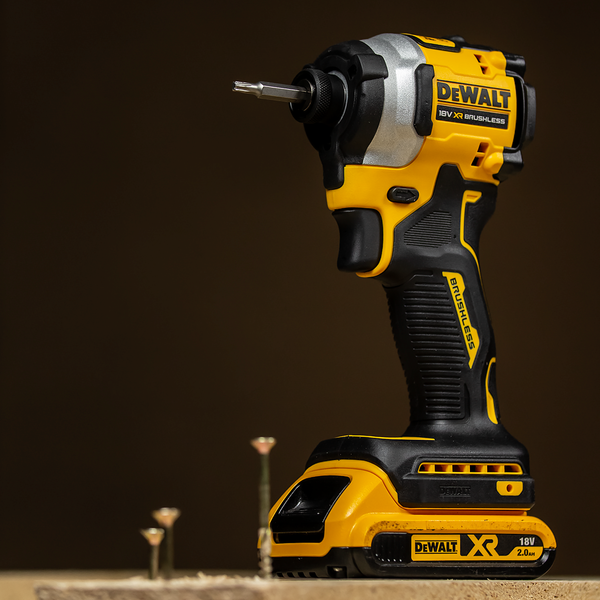 Zakrętarka DeWALT DCF850D2T