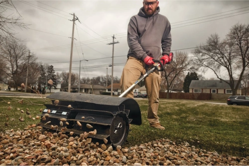 Szczotka gumowa z osłoną Milwaukee M18 FOPH-RBA przystawka QUIK-LOK