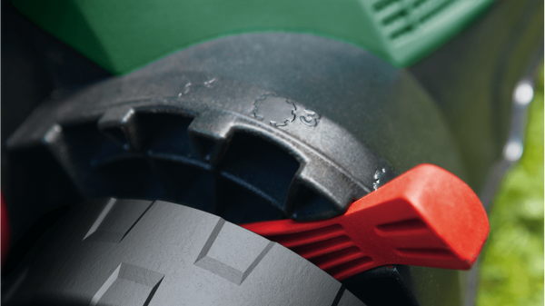 Wertykulator elektryczny Bosch UniversalVerticut 1100