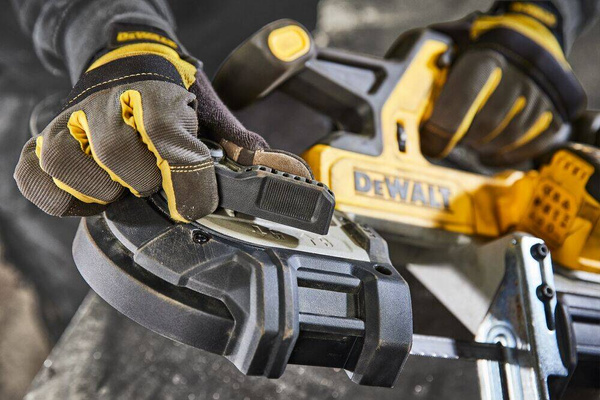 Piła taśmowa Dewalt DCS378N
