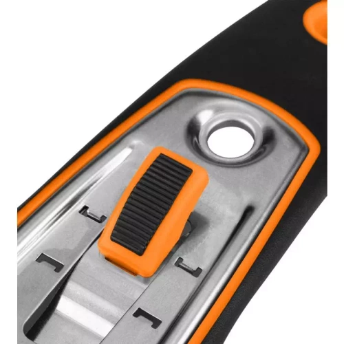 Skrobak z zestawem 5 szt. ostrzy NEO Tools 63-019