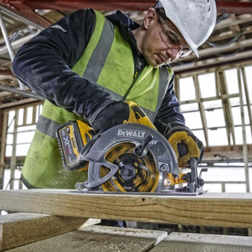 Pilarka tarczowa Dewalt DCS578N