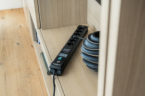 Listwa przepięciowa Brennenstuhl 1951164400