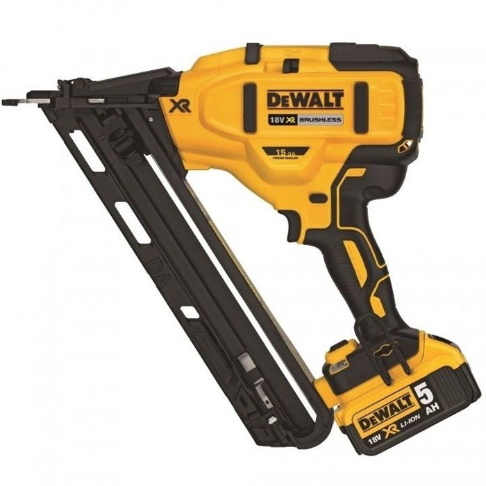 Akumulatorowa gwoździarka DeWalt DCN650P2-QW